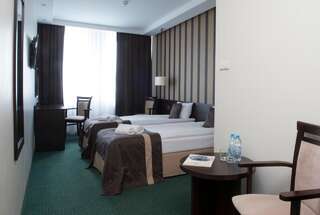 Отель Hotel Maraton Быдгощ Двухместный номер с 2 отдельными кроватями-2