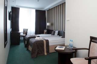 Отель Hotel Maraton Быдгощ Двухместный номер с 2 отдельными кроватями-8